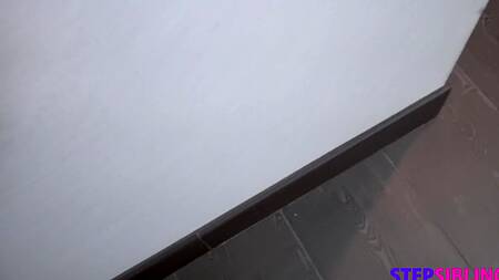 Жаркий инцест брата с пышногрудой светловолосой сестричкой