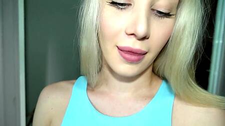 Сладкий минет от первого лица окончился выбросом спермы блондинке на язык