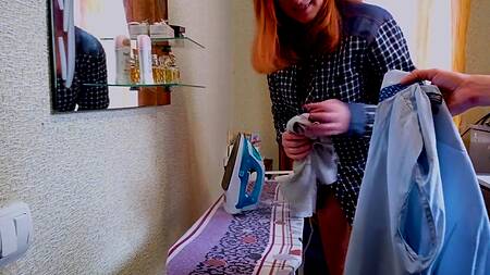 Русский пацан жестко ебет рыжую девку с большой круглой задницей