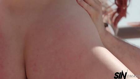 Фантастический секс втроем с двумя ухоженными пошлыми девушками