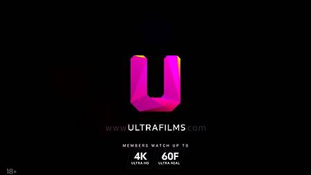 Красивое лесбийское порно на кровати с очаровательными блондинками