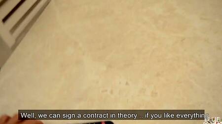 Рыжая бестия оргазмирует на члене мускулистого красавчика