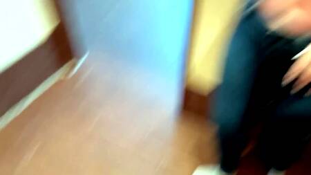 Рыжеволосая краля делает приятно губами русскому хуястому парню