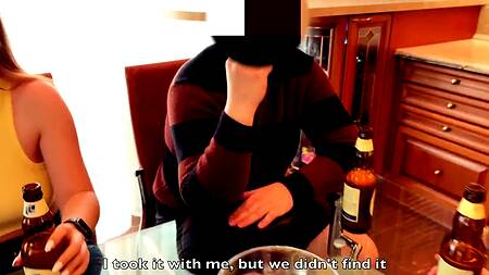 Рыжеволосая краля делает приятно губами русскому хуястому парню