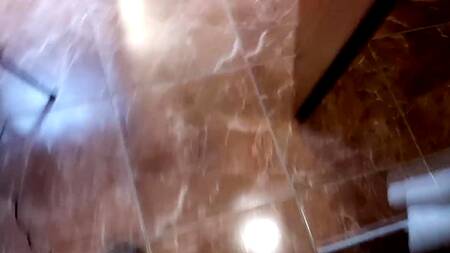 Русская краля отдалась сантехнику и кайфанула на сколько он хорош в постели