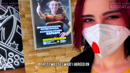 Похотливая нимфа отдалась русскому парню примерочной торгового центра