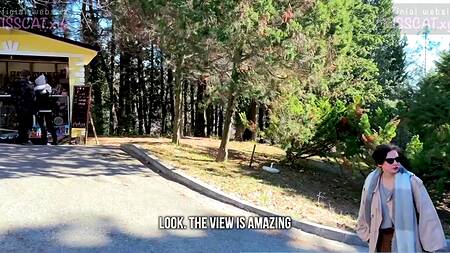 Запикапил и выебал днем в парке русскую неформалку в чулках