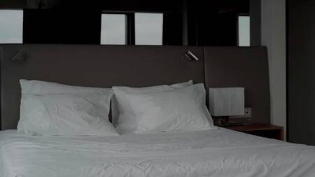 Русская краля получает оргазмы от действий опытного в сексе ловеласа