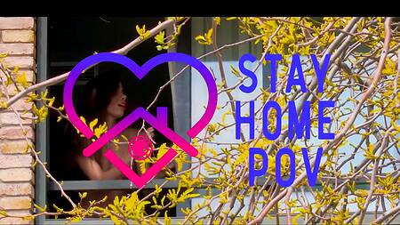 Симпатичная краля прибалдела на фаллосе ненасытного любовника