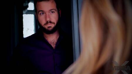 Девушка с маленькой грудью отдалась раком бородатому мужчине