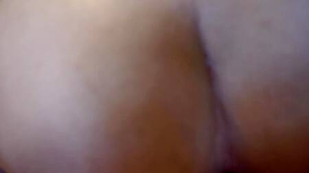 Хуястый мужик ебет негритянку и снимает секс на видеокамеру