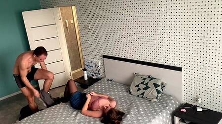 Классное домашнее порно на скрытую камеру с отменной девушкой