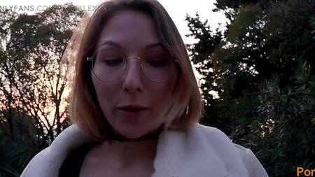 Русское порно от первого лица с ненасытной нимфоманкой Juli Alexxx