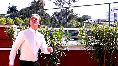 Семинар с девушкой завершился извержением спермы ей в ротик