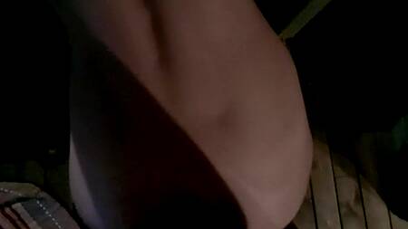 Кончил на живот русской подруге с шикарными натуральными дойками