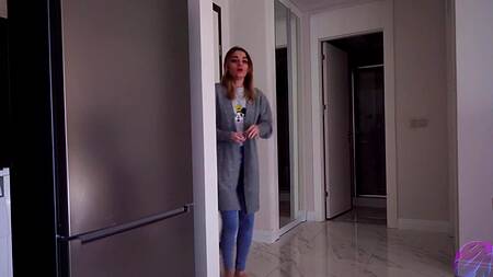 Русский пацан оприходовал после душа классную девку с маленькой грудью