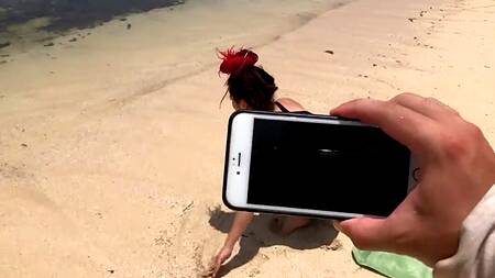 Незабываемый секс на курорте с обворожительной Lolly Lips