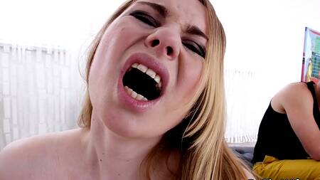 Куколд прибалдел от секса своей девушки с огромным негритосом