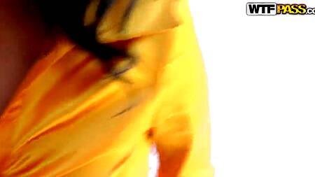 Запикапил красотку и страстно отодрал бестию на улице в парке