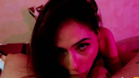 Хуястый самец жарит в задницу безотказную подругу в черных колготках