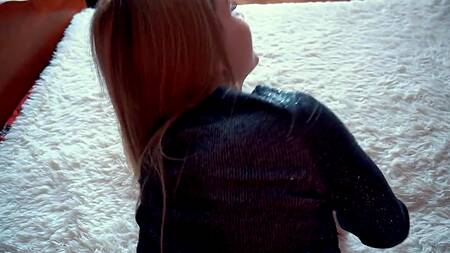 Незабываемый секс от первого лица с очень красивой русской девушкой