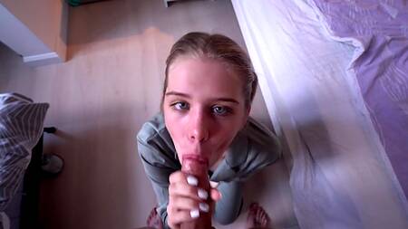 Молоденькая писечка скачет на болте бойфренда от первого лица