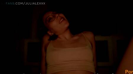 Незабываемое порно от первого лица с извержением спермы девушке в рот