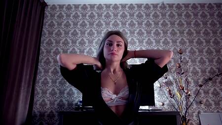 Русская сестричка сама виновата в том что брат вставил в нее член