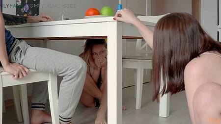 Как же приятно трахать двух подружек с очень красивыми задницами