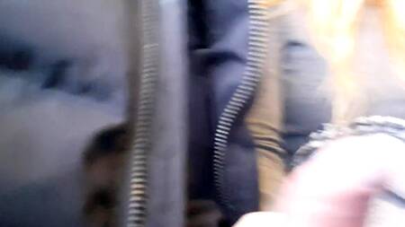 Любительский оральный секс в самолёте с прекрасной русской малыхой