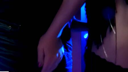 Шумная порно вечеринка с русскими телками дающими во все дыры