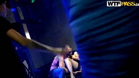 Шумная порно вечеринка с русскими телками дающими во все дыры