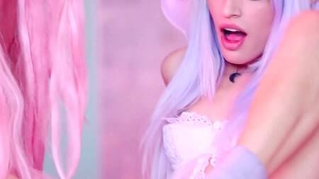 Незабываемый лесбийский секс с молодыми стройными эльфийками