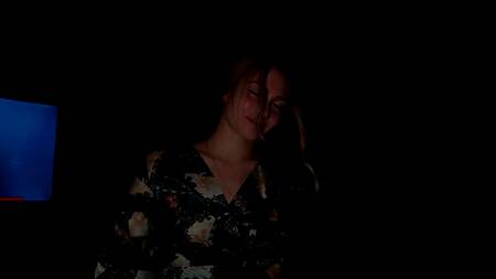 Блонда скрасила выходной незабываемым сексом в разных позах