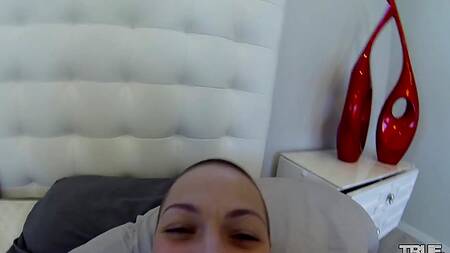 Жестко отымел мужеподобную телку с татухами