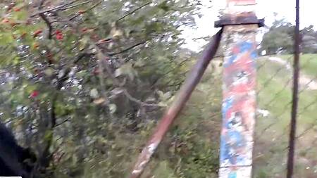 Турист запикапил брюнетку и отодрал на камеру в ближайшем парке