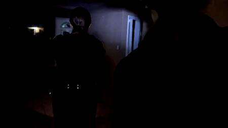 Негр избежал наказание оприходовав двух сучек в полицейской форме