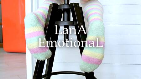 Бойфренд разрывает очко рыжеволосой девушке с круглой попой