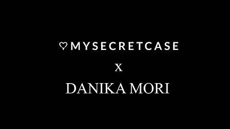 Невозмутимая сучка отдалась в задницу и попросила кончить ей в анал