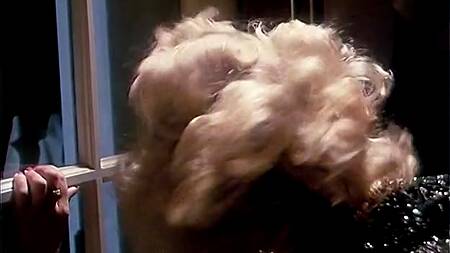 Фильм: Dans la chaleur de St-Tropez (1981)