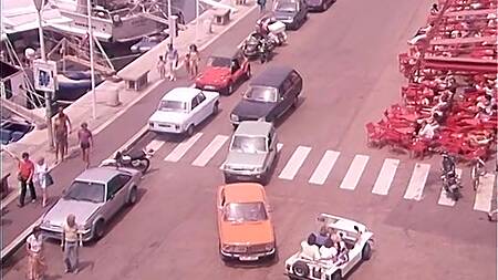 Фильм: Dans la chaleur de St-Tropez (1981)