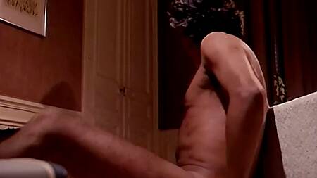 Фильм: Chaudes Adolescentes (1981)