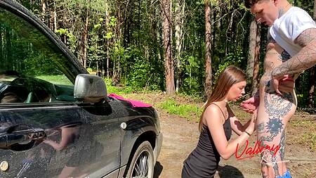 Лучший отдых на природе это секс с роскошной стройной девушкой