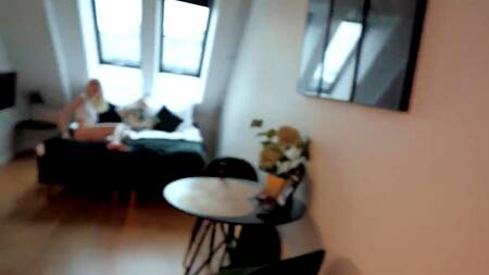 Отраханная блондиночка совсем не против когда кончают ей в киску