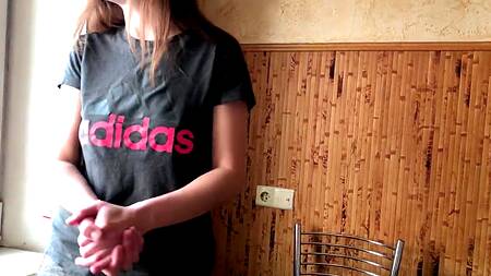 Ввел пенис в узенькую писю русской девушке которой так хочется кончить