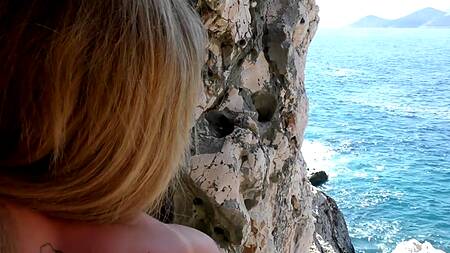 Жаркое русское порно на скалах с видом на море  красивой русской пары