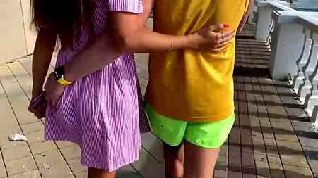 Альфа самец оприходовал девушку и куколда который решил посмотреть