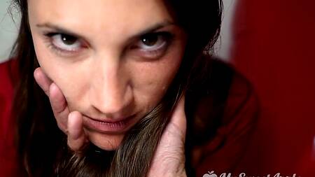 Домашнее порево от первого лица с длинноногой горячей брюнеткой