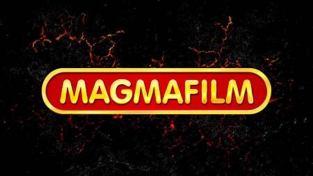 Зрелый мужик лижет каблуки сучке во то время как она усердно сосет