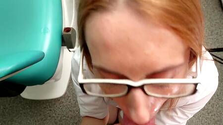 Врачиха нимфоманка лечит сексом хуястого русского пациента